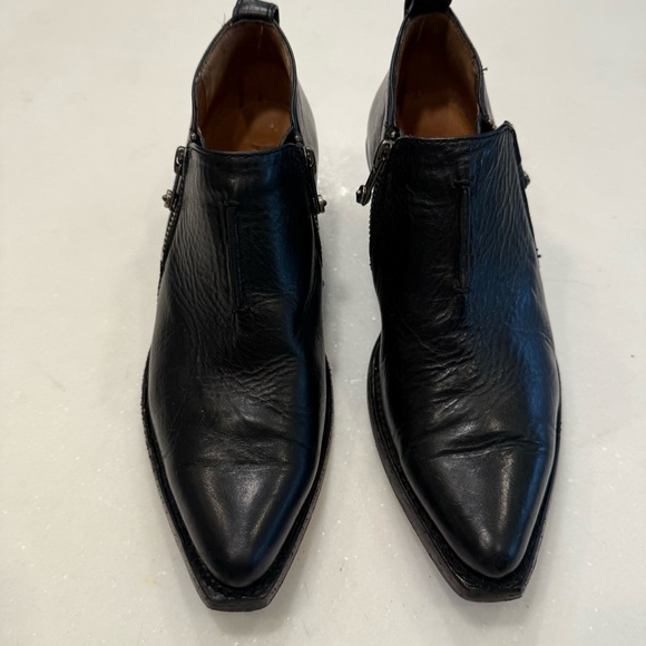 Frye Sacha Black Leather Zip Up Heeled Shootie Western Ankle Boots Women Sz 6.5 - Picture 8 of 15
